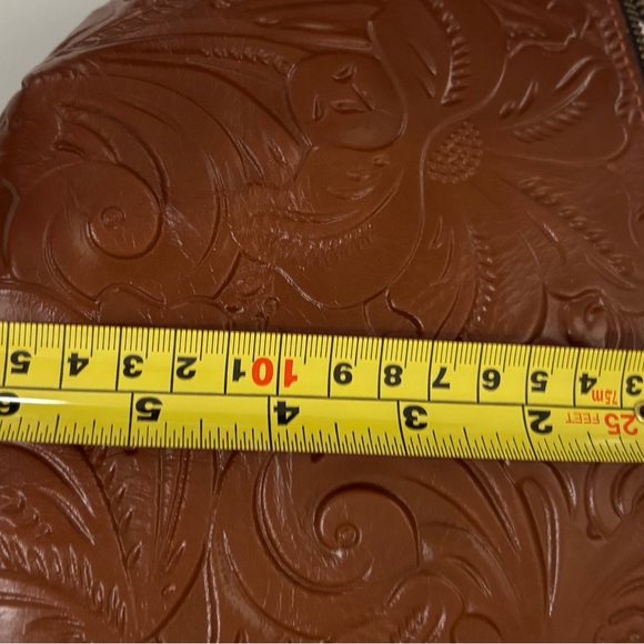 NWT Patricia Nash Tooled Embossed Leather Tinchi Belt in Rich Brown - Picture 2 of 6